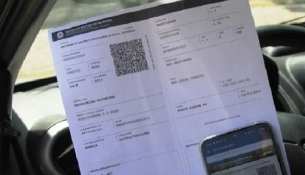 Assembleia derruba veto de Leite e acaba com taxa de R$ 114 para licenciar veículos no RS